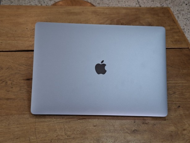 macbook-pro-2019-16-i9-big-0